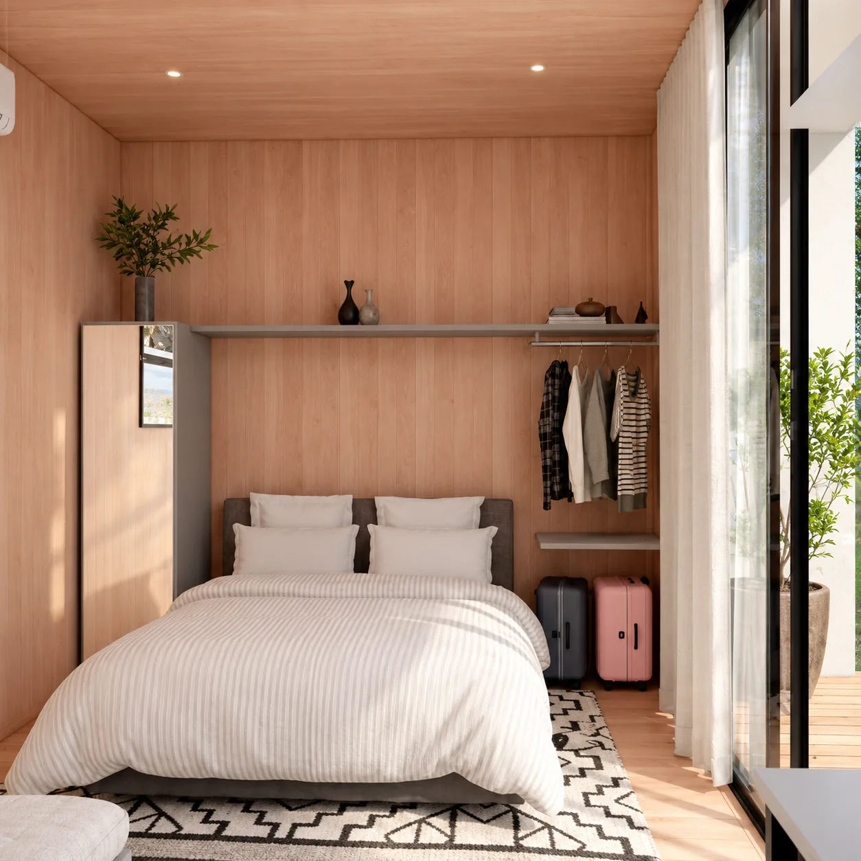 Quarto com cama de casal, revestimento amadeirado e armário aberto